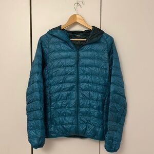 Uniqlo Ultra Light Down Hooded Jacket